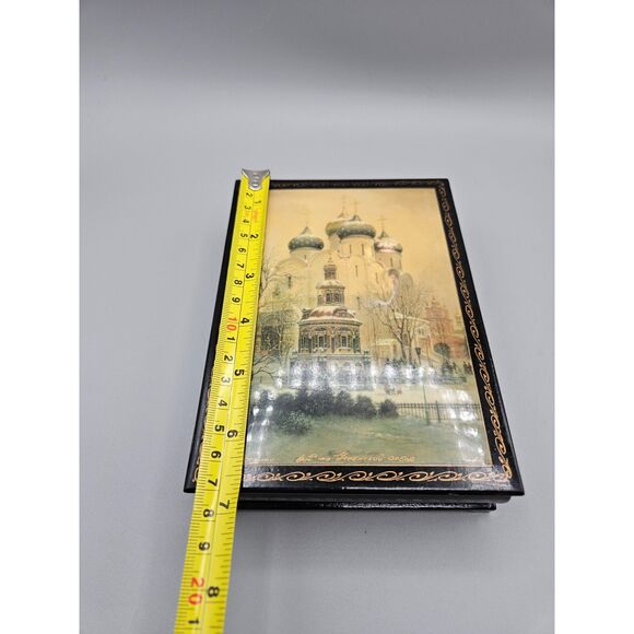 Hand Painted Russian Church Scene Lacquer Box Signed  7" x 5" Black and Red - Picture 11 of 11
